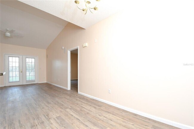 Building Photo - 14214 Fredricksburg Dr