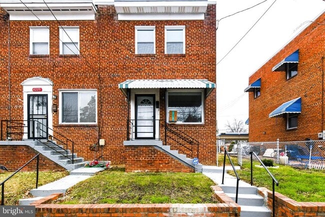 Primary Photo - 4227 Nash St SE