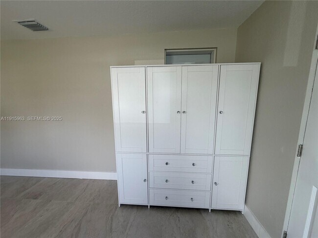 Building Photo - 7330 SW 11th St