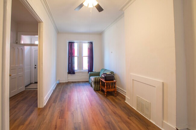 Building Photo - 2039 N Gratz St