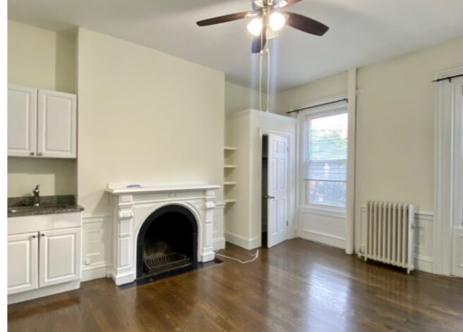 Building Photo - 92 Charles St