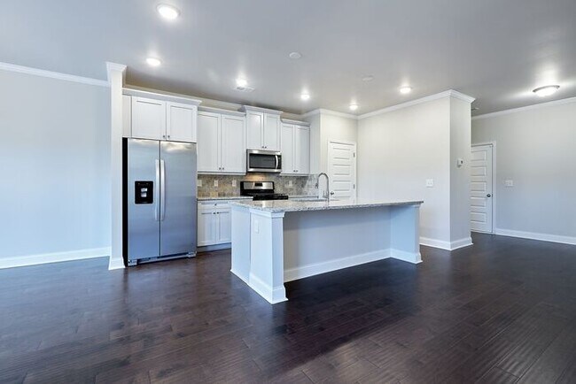 Building Photo - 5745 Rocky Falls Rd