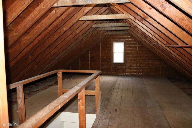 Building Photo - 2 br, 1 bath House - 83 Britton Road