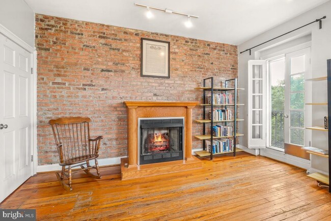 Building Photo - 1543 6th St NW