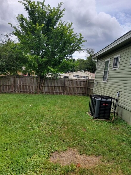 Building Photo - 708 Mohawk Ave