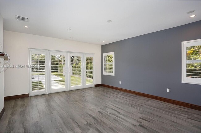 Building Photo - 1545 Baracoa Ave