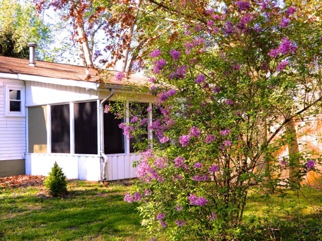 Morning room - 9580 Sunnyside Road