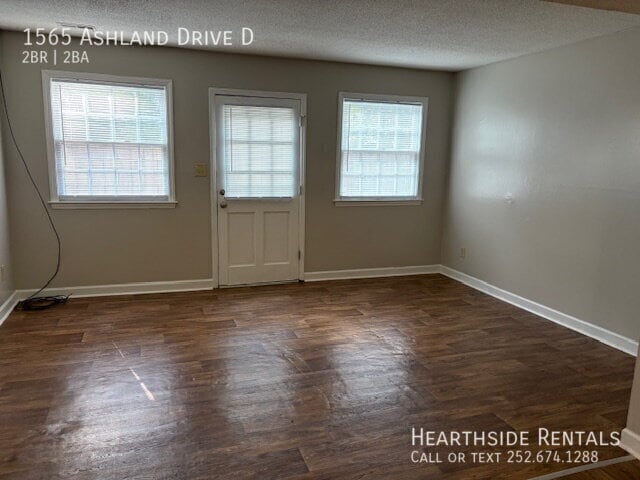 Building Photo - 1565 Ashland Dr