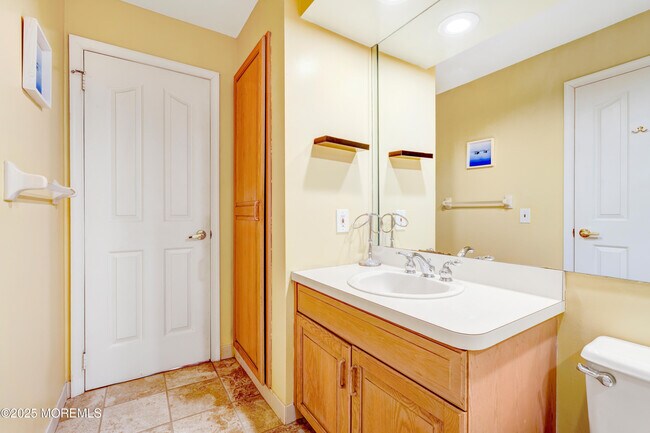 Building Photo - 85 E Water St