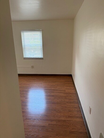 Building Photo - 41 S Grant Ave - No Units Available