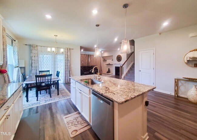 Building Photo - 3553 Lovage Dr