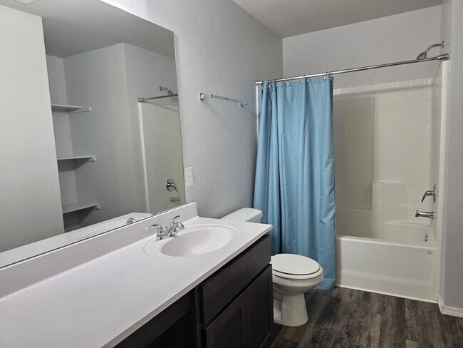 Building Photo - 3 Bedroom home for rent in Noble!