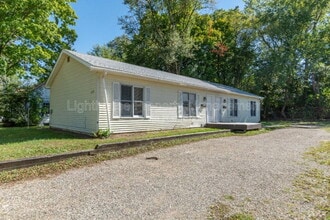 Building Photo - 2130 Miller Rd