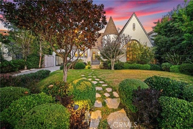 Building Photo - 1630 Warnall Ave