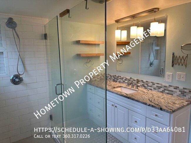 Building Photo - 912 Carlyon Ave SE