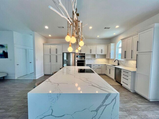 Building Photo - 20 Seashore Dr