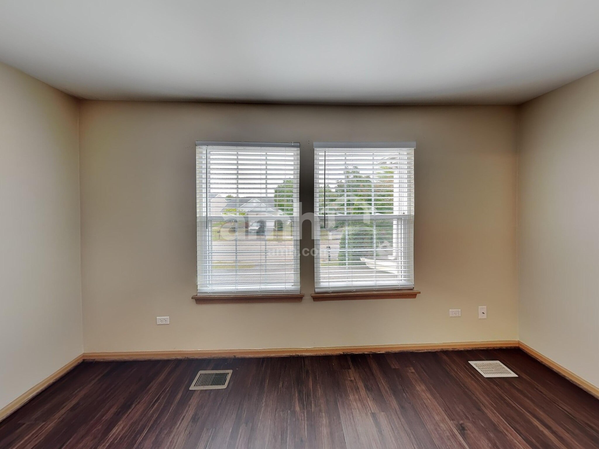 Building Photo - 2505 Paradise Cir