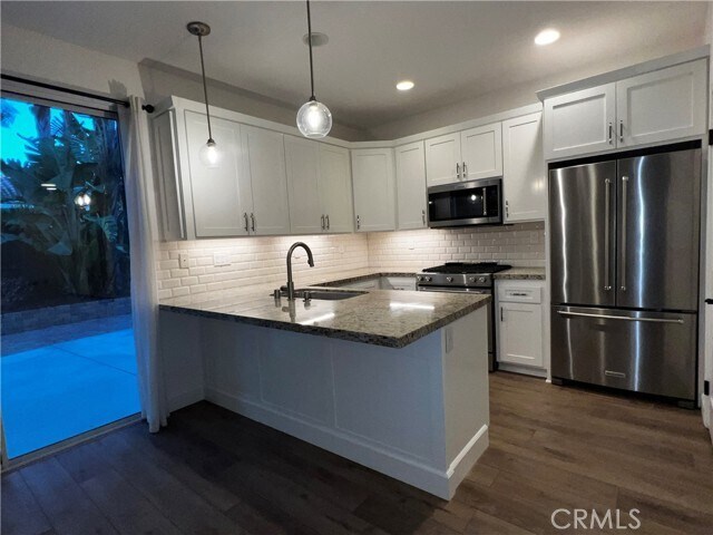 Building Photo - 12 Campamento