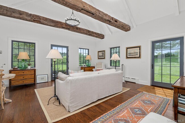 Building Photo - 74 Melville Rd