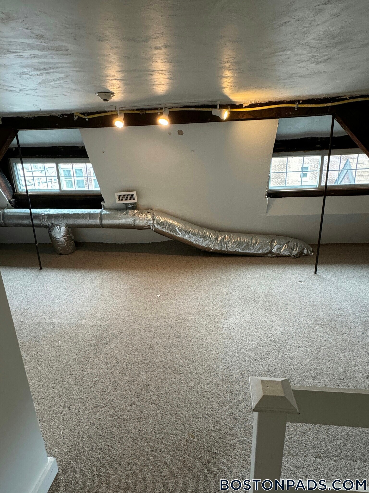 Building Photo - 1798 Beacon St