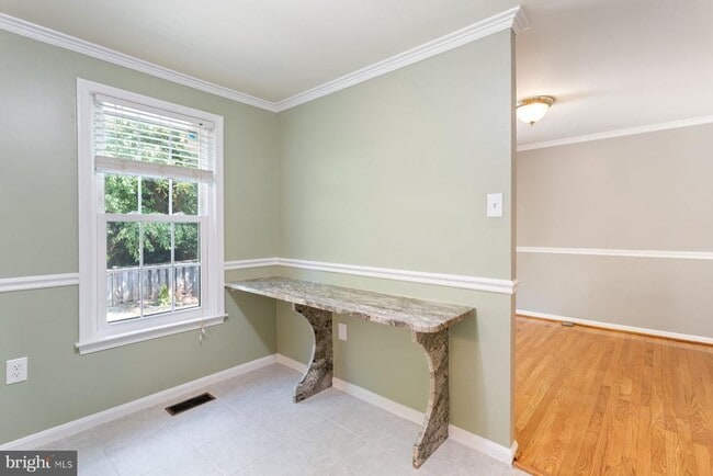 Building Photo - 10603 Tuppence Ct