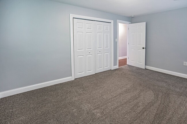 Building Photo - Gwinhurst - Fully updated 4 bedroom, 2 bat...