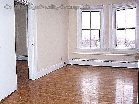 Building Photo - 94 Willow St