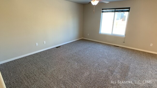 Building Photo - 10898 Saco Dr