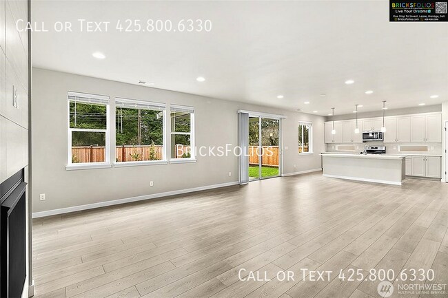 Building Photo - 16217 8th Ave E