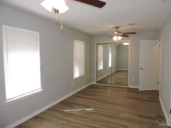 Building Photo - 6970 Woodley Dr