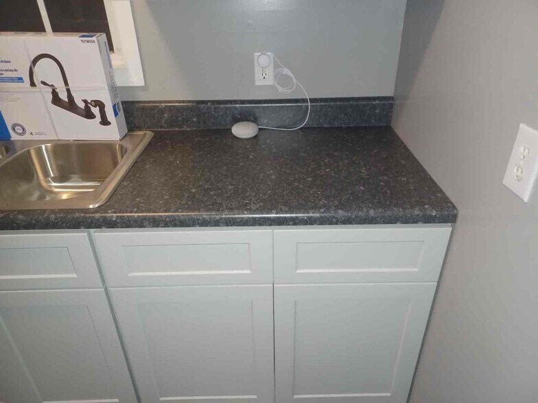 Building Photo - 17791 Lebanon Rd