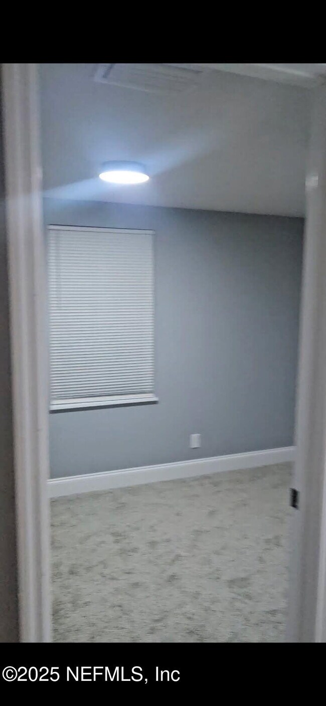 Building Photo - 403 Highland Ave