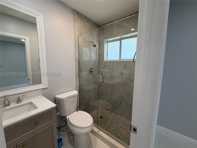 Building Photo - 335 NE 168th St