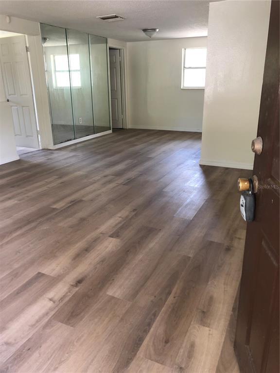 Building Photo - 5706 E 30th Ave