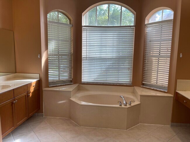 Building Photo - 9828 Stover Way