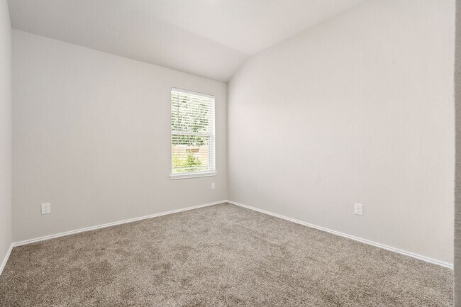 Building Photo - 24630 Charlton Green Ln