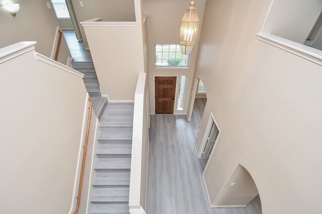 Building Photo - 15114 Snow Hill Ct