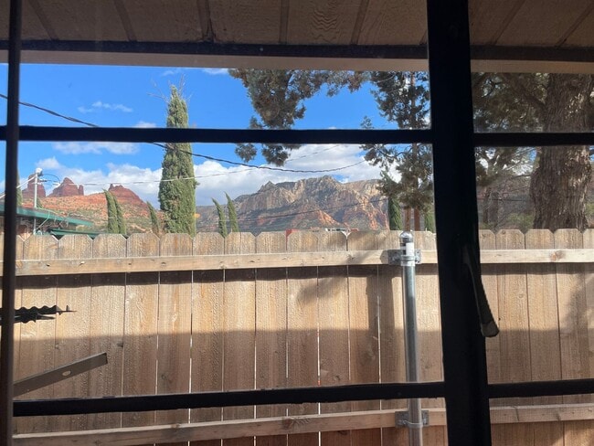 Building Photo - STUDIO APT - ROSE TREE INN, UPTOWN SEDONA-...