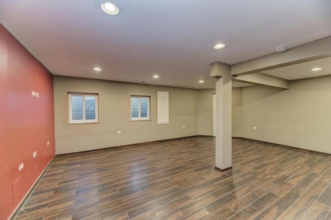 Building Photo - 2222 Seaver Ln