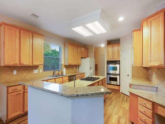 Building Photo - 6406 Pine Reserve Dr