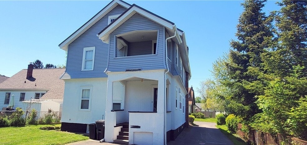 back view of property - 534 Kenwick Dr