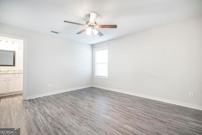 Building Photo - 101 Shasta Dr