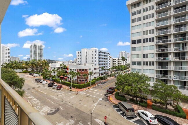 Building Photo - 1340 Lincoln Rd
