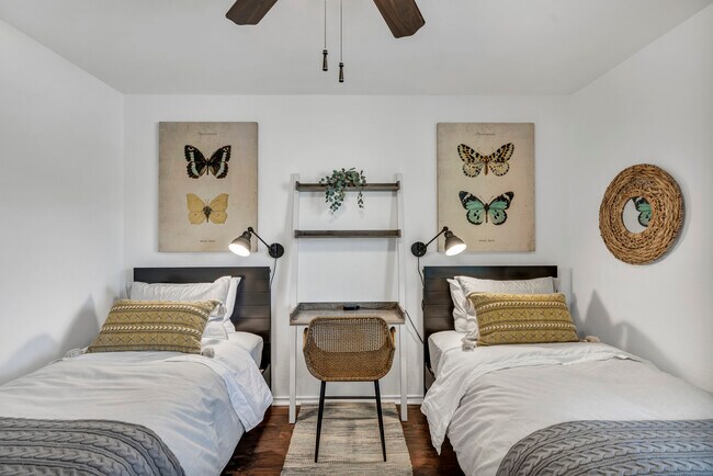 Building Photo - 505 Sunflower Dr