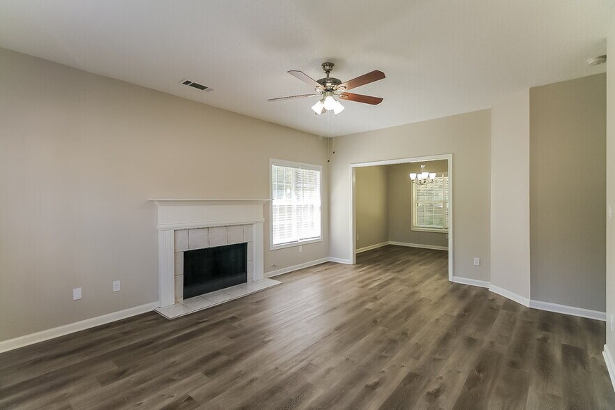 Building Photo - 7047 Cheswick Dr