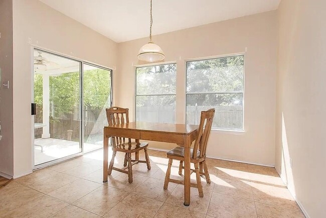 Building Photo - 706 Paso Fino Trail