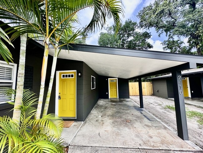 Primary Photo - 2410 Formosa Ave