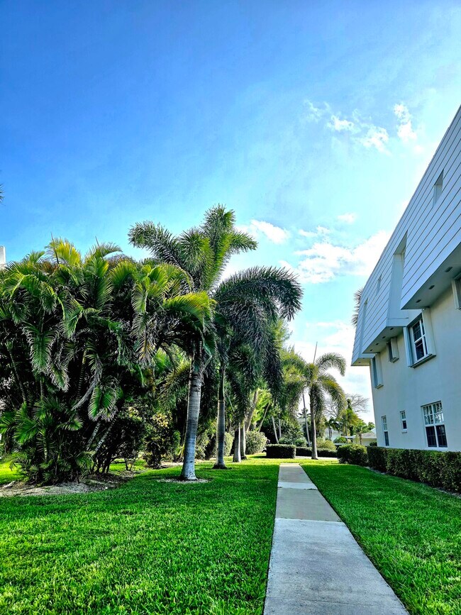 Building Photo - 1170 Sugar Sands Blvd