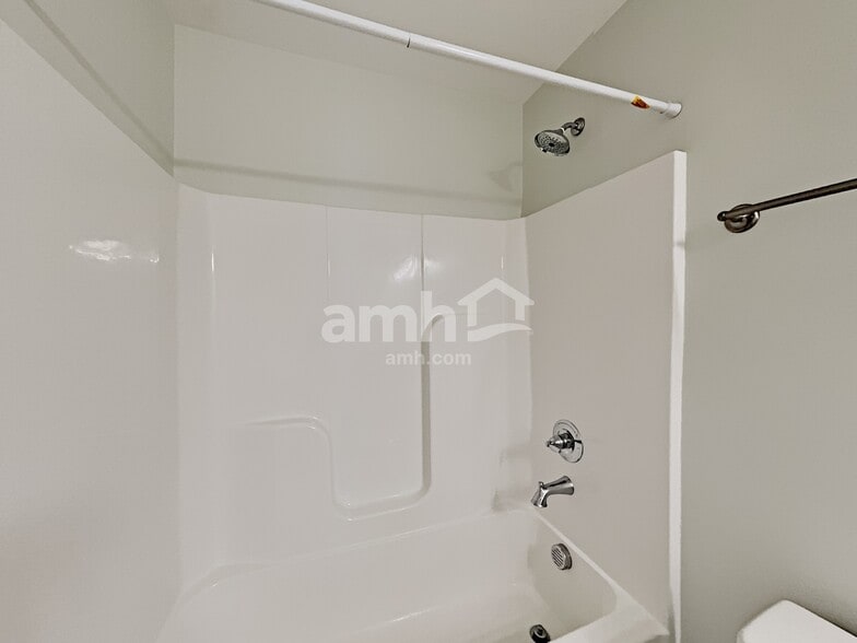 Building Photo - 5234 Tupelo St