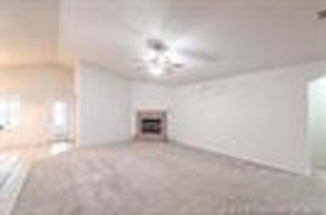 Building Photo - Well maintained home in a great location within Prestin lakes.